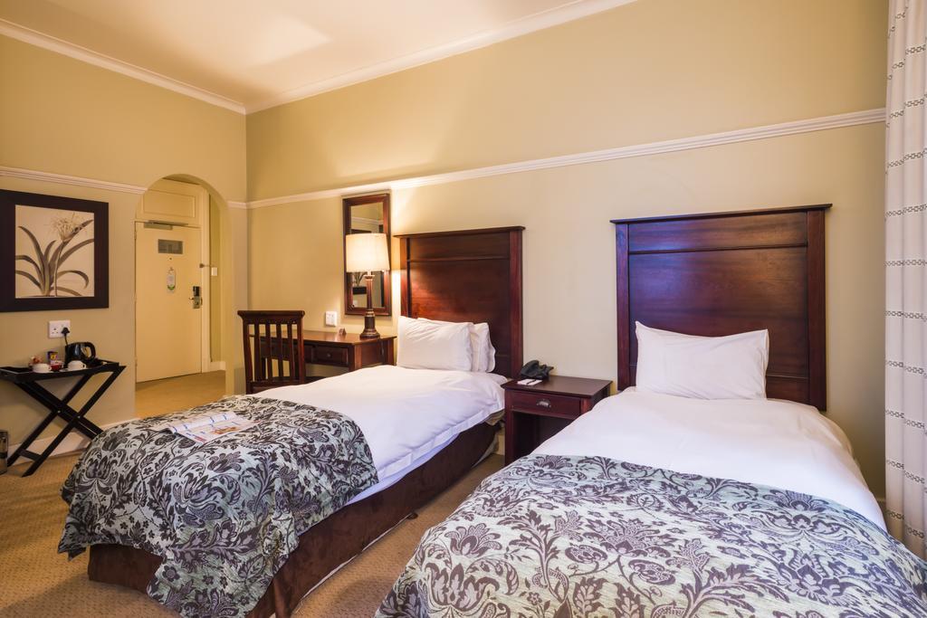 Imperial Hotel By Misty Blue Hotels ピーターマリッツバーグ エクステリア 写真