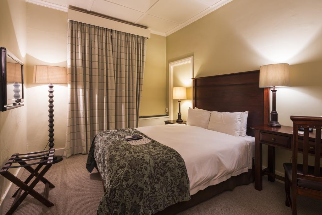 Imperial Hotel By Misty Blue Hotels ピーターマリッツバーグ エクステリア 写真