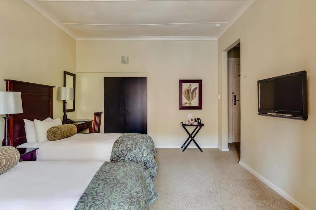 Imperial Hotel By Misty Blue Hotels ピーターマリッツバーグ エクステリア 写真